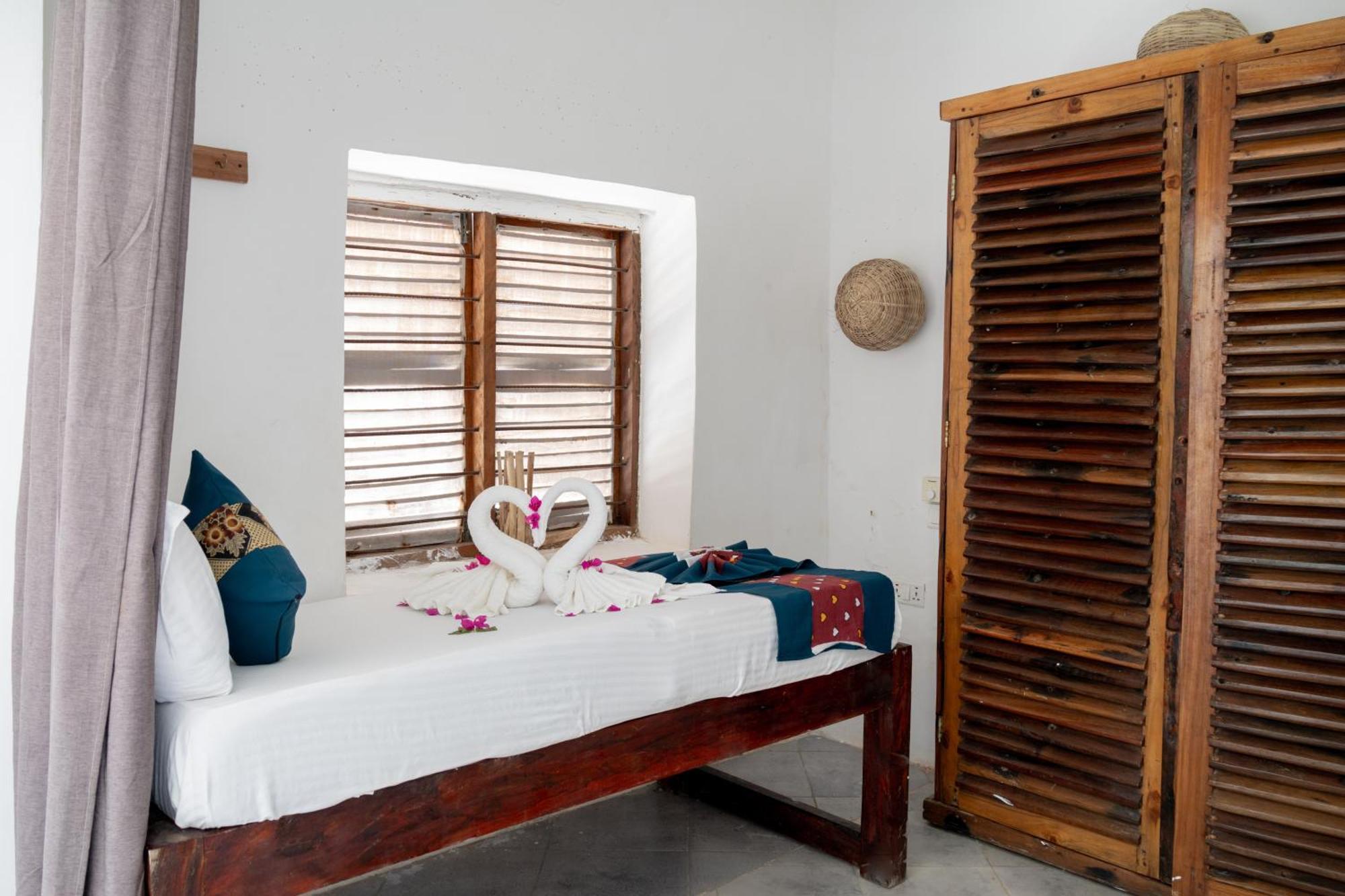 Pili Pili Beach Bungalows Джамбіані Екстер'єр фото
